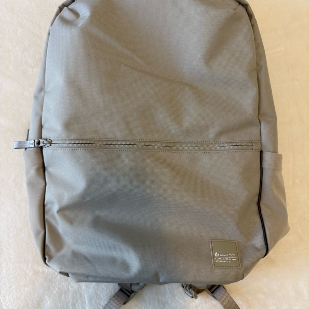 Linen/grey eucalyptus Lululemon  Double  Zip 22L Backpack